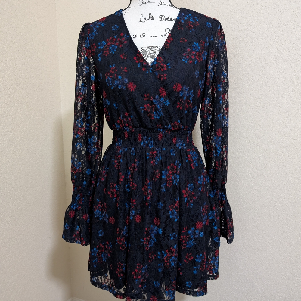 EUC•Disney Princess Mulan Lace Fit & Flare Dress•XS•Lined•Red & Blue Floral🌹💙
